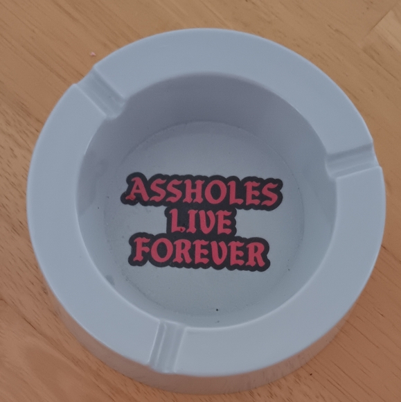 A$$Holes Live Forever Ashtray NWT - Picture 3 of 5